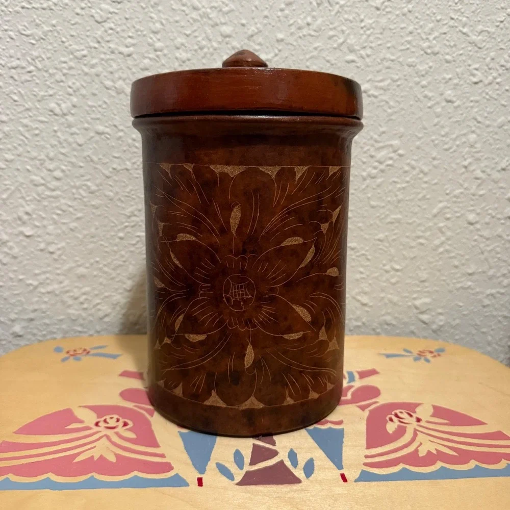 Pier 1 Handmade sasak Carved ceramic Canister with Lid Rustic Kitchen‎ Container